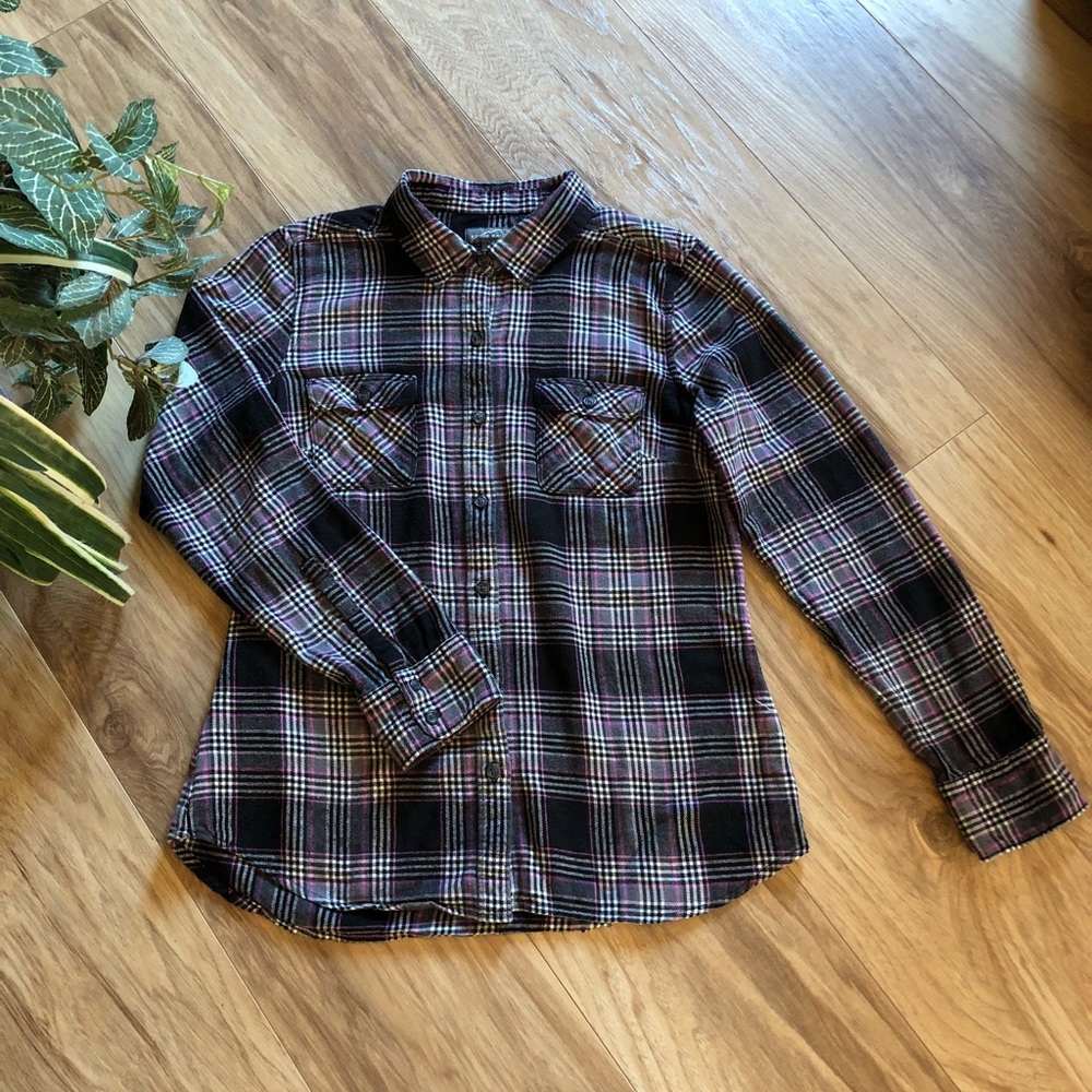 Fun flannel  plaid shirt🎄